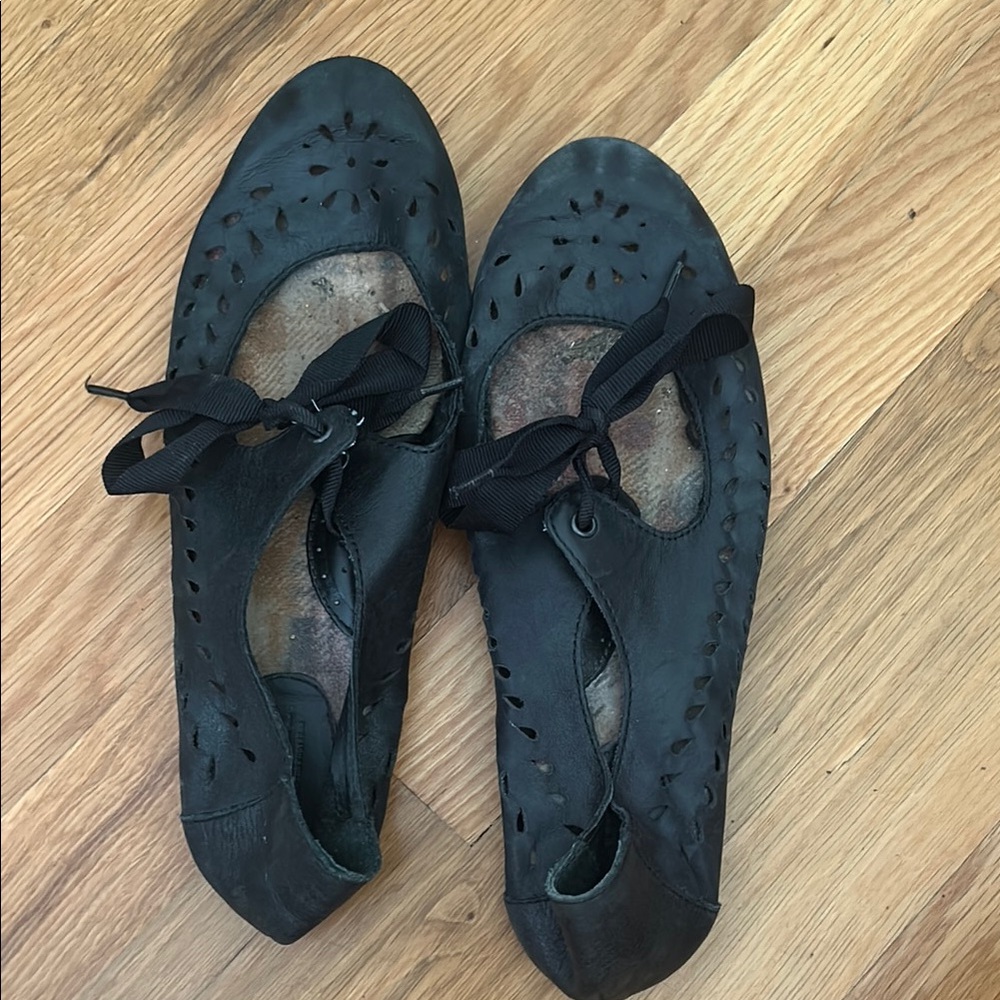 Born Black Flats with Decorative Cutouts